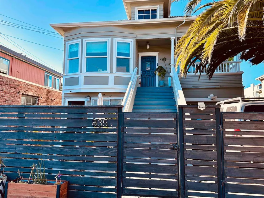 2BR Victorian gem + backyard; kid and pet friendly - Image 1