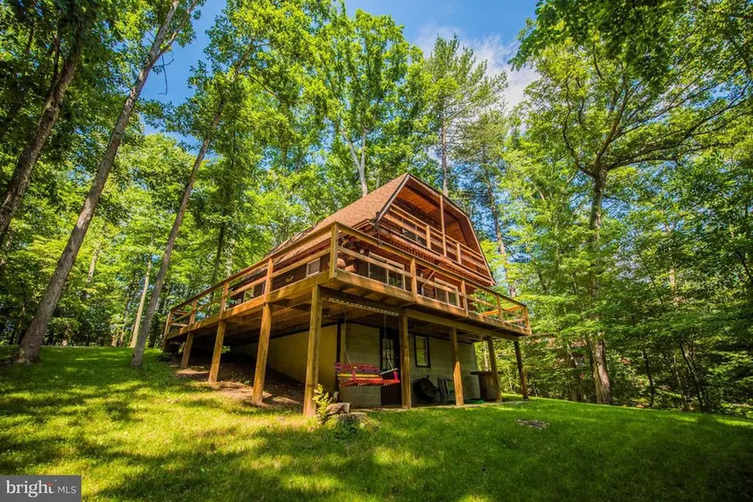 Cozy Cabin Creek Retreat W/Hottub - Image 1