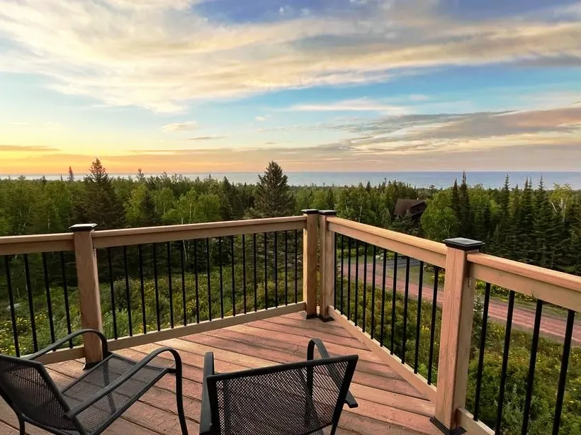 Lake views, next to golf, trails and winery - Image 1