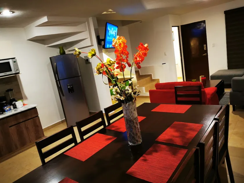 Comfortable whole house near outlets- airport by OM - Image 1