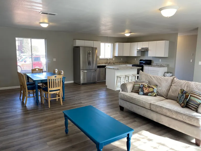 Glen Canyon Casa Grande-Boat parking, entire house - Image 1