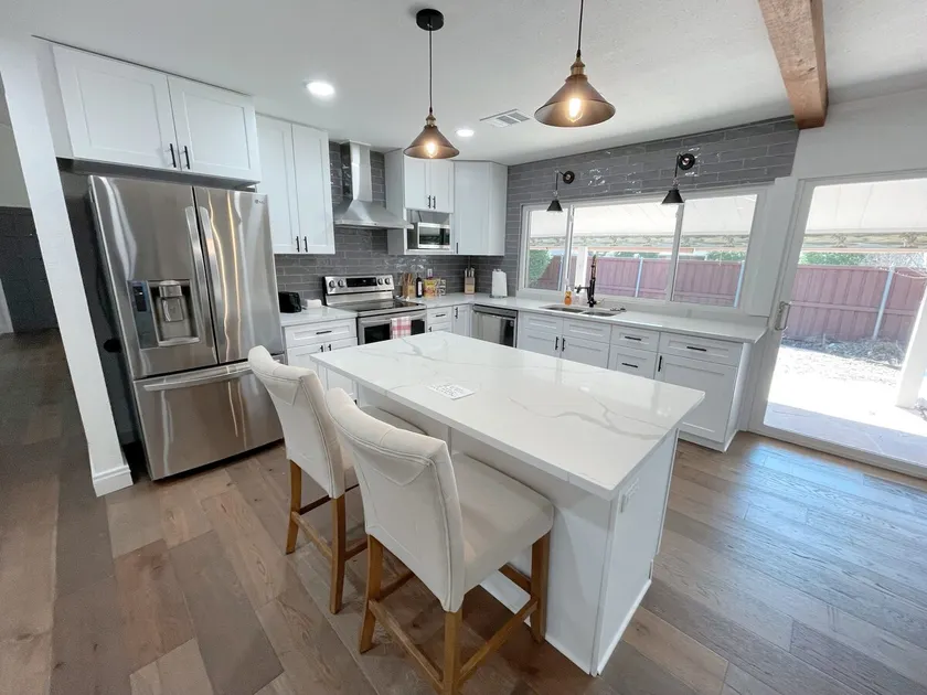 Remodeled ranch home In the heart of west PLANO - Image 1