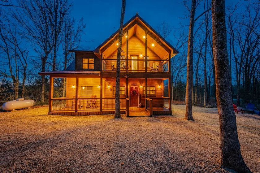 Driftaway Lodge | Luxury Broken Bow Cabin with Game Room, Hot Tub & Fire Pit - Image 1