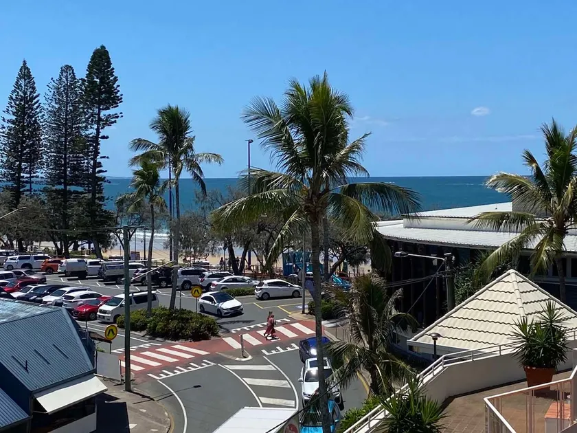 Mooloolaba Beach Apartment - Image 1