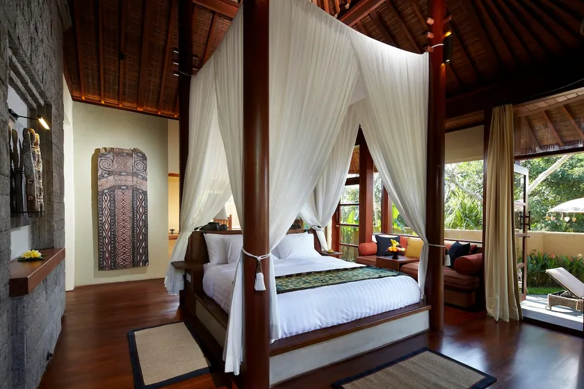 architecturally stunning circular villa - Image 1