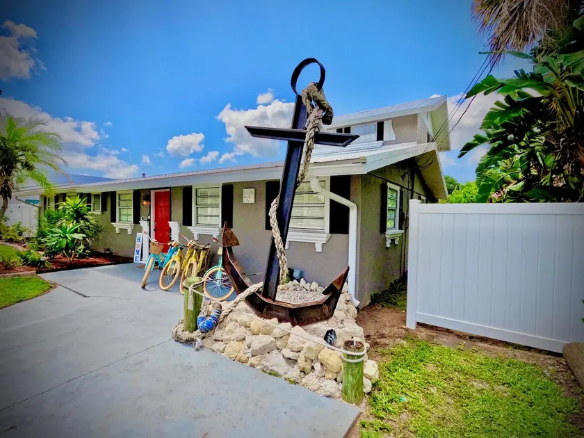 Waterfront Home with Private Dock and Kayaks 4 Bedroom 2 Bath - Image 1