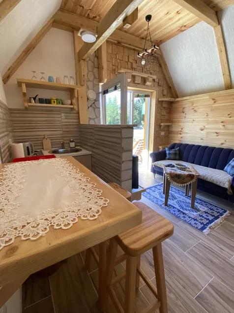 Mountain Bungalow - Image 1