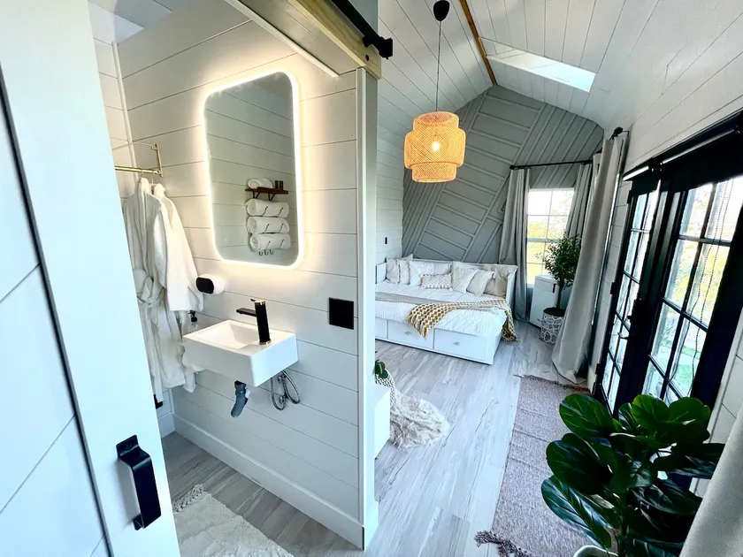 Glam Tiny House in the Country! - Image 1