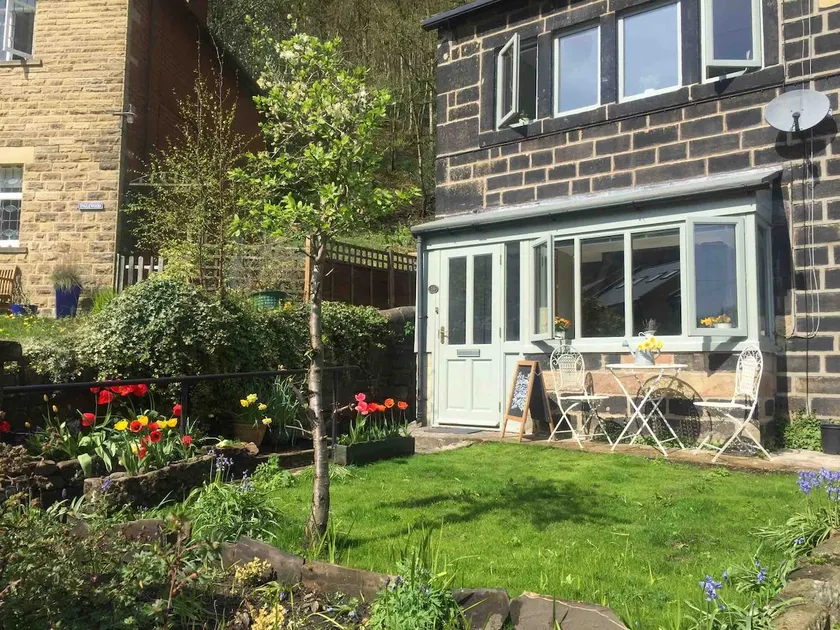 Calderside Cottage (2 BDR Central Hebden Bridge) - Image 1