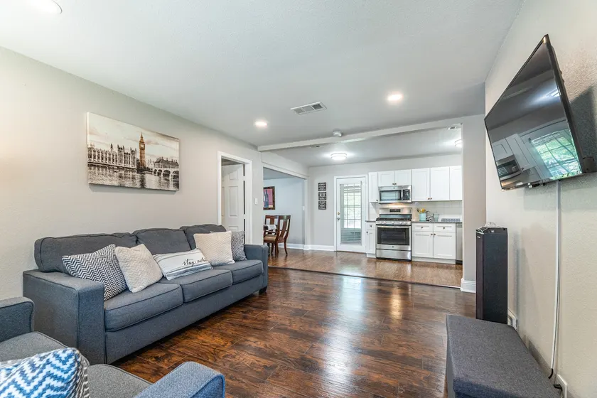 Childsafe Retreat: Spacious House with Toys! - Image 1