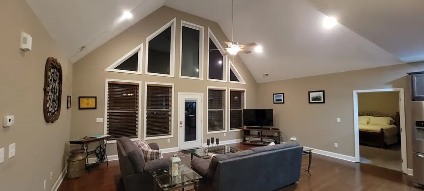 Newly Constructed Mountain Home with Garage!Wonderful Views, yet Close to Town! - Image 1
