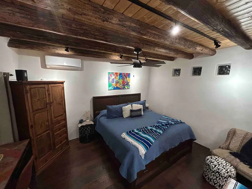 Guest House in Espanola - Image 1