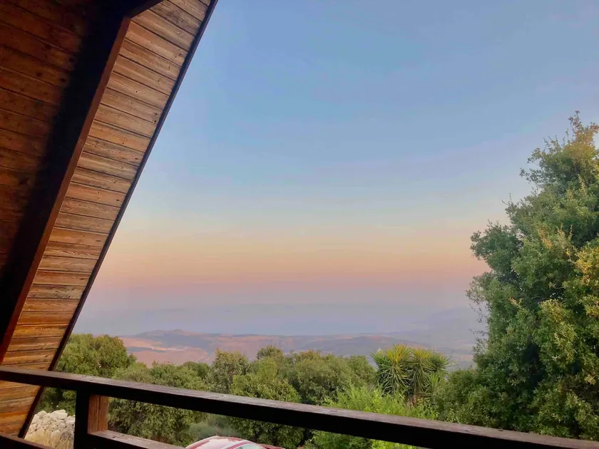 Sea of Galilee view mountain cabin in Amirim - Image 1
