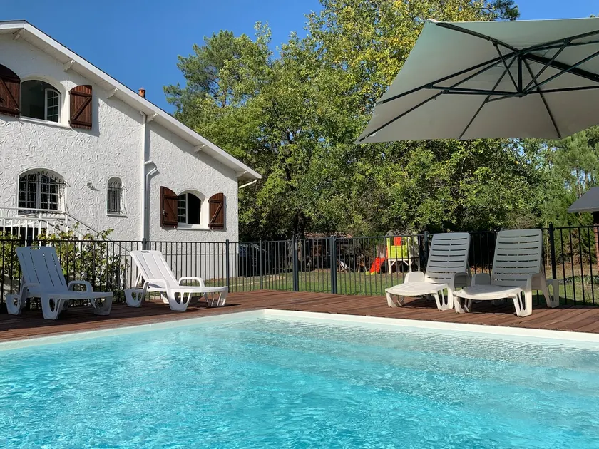 Pool and comfort: villa for 12 people - Image 1