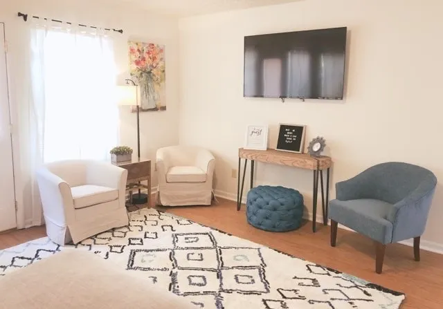 Landon's Attached Home - Image 1