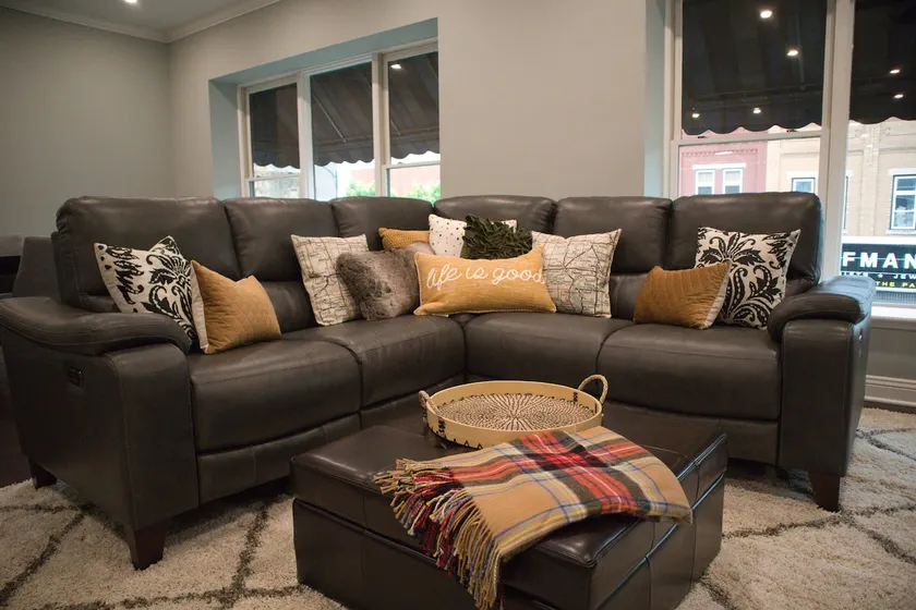 Blue's Modern Loft - Main St. View Princeton, IL - Image 1