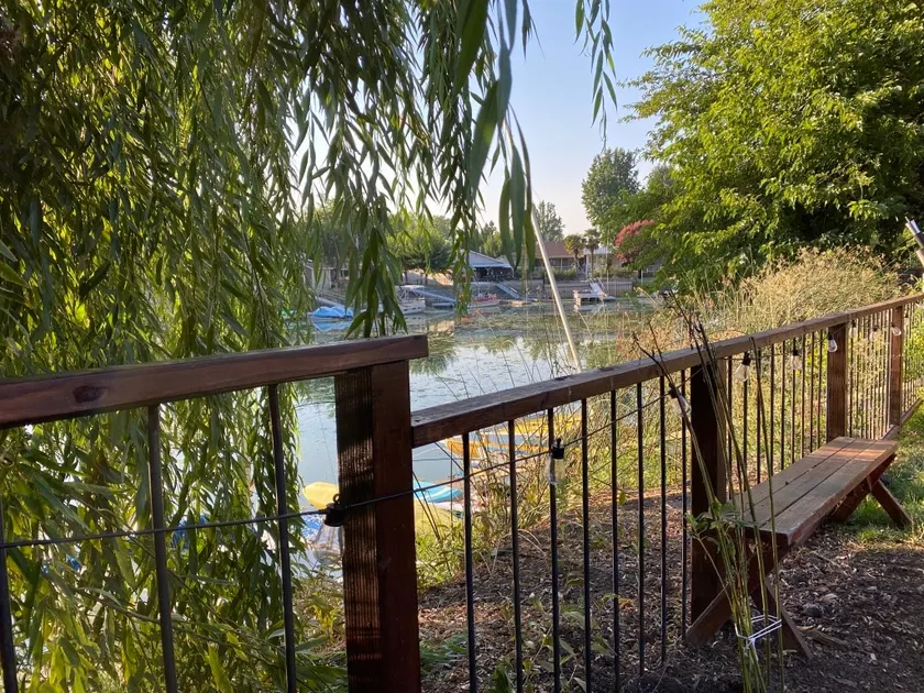 Relaxing Waterfront Home with Private Dock - Image 1