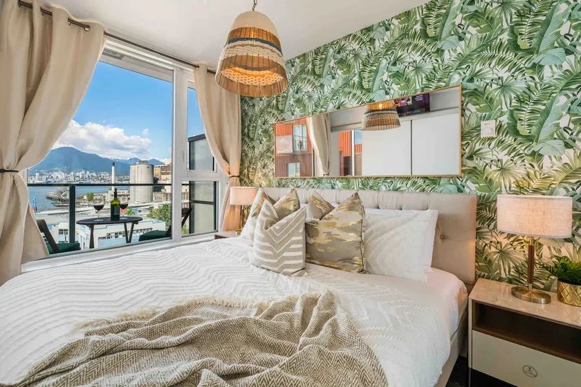 Mountain&OceanView - King Bed/FreeParking - Image 1