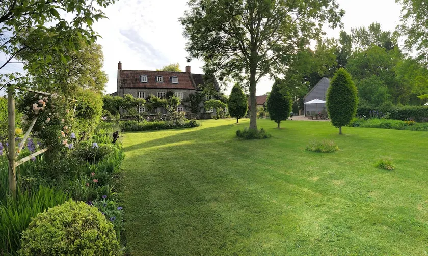 Two luxurious cottages to rent ideal for group of friends or family - Image 1
