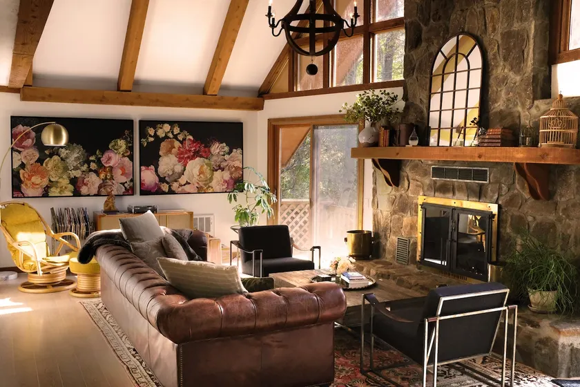 Relaxing & Stylish Chalet w/ Private Tennis Court - Image 1