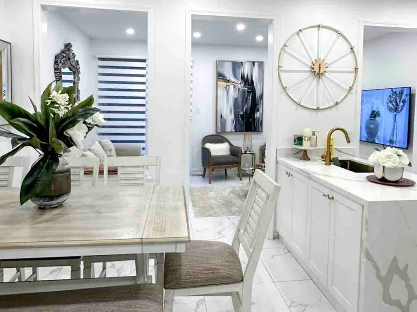 Luxury Home in Toronto (Mississauga) - Image 1