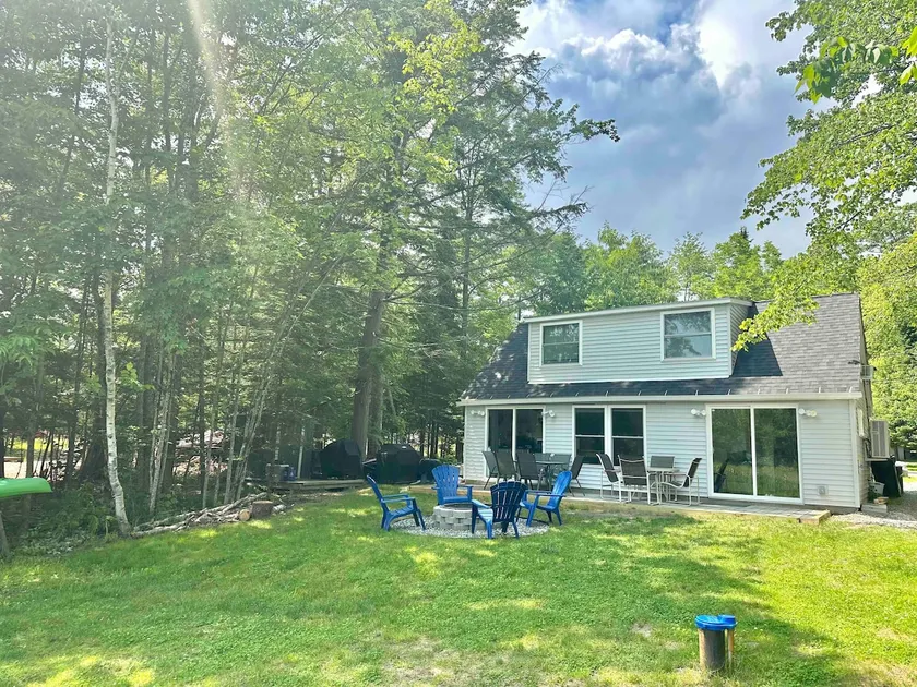 Waterfront Getaway w/ Private Sandy Beach - Image 1