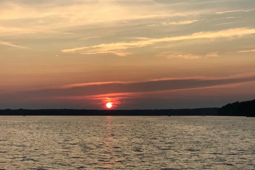 Ny! Lake Wateree Camden Cottage m / New Dock & Boat Ramp - fuldstændig renoveret! - Image 1