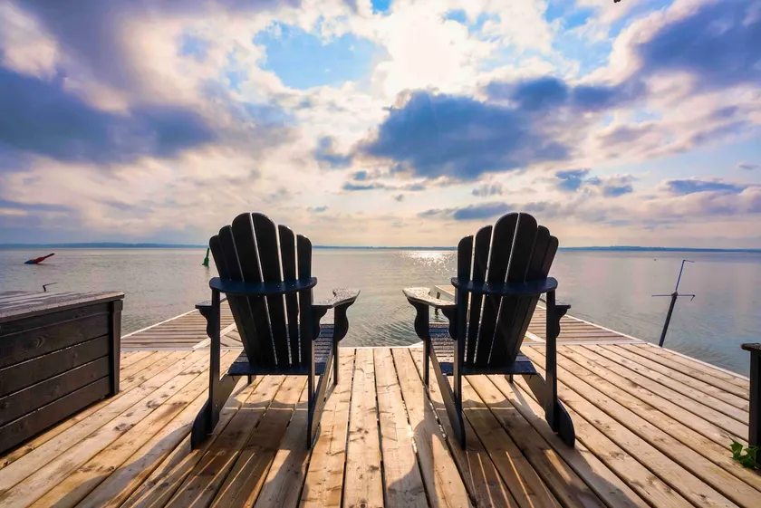 Blu Lake House | Waterfront May/June Special - Image 1