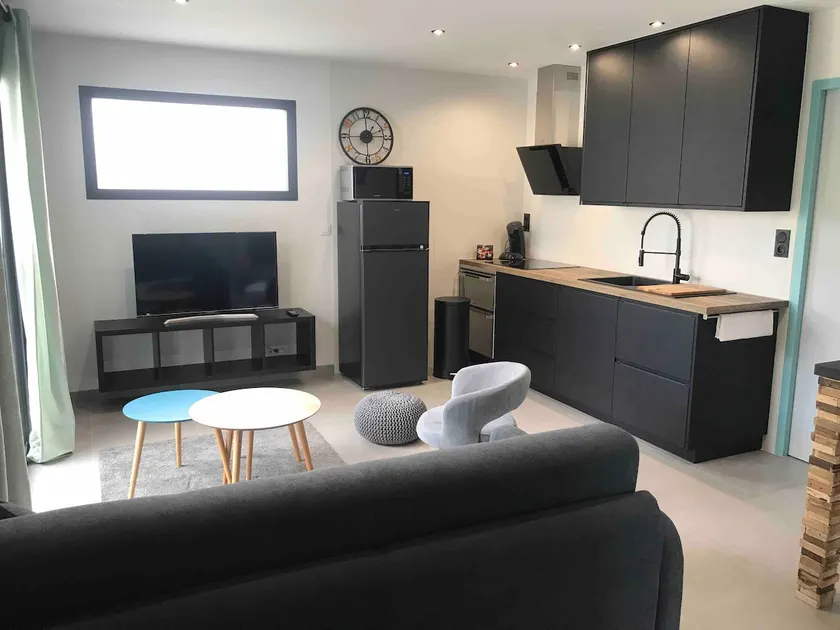 New 2-room apartment on the ground floor - Image 1