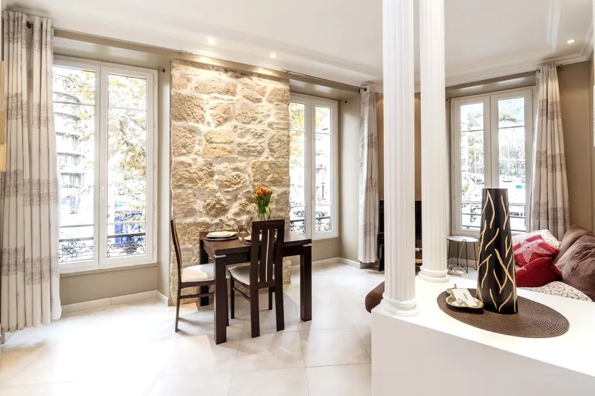 Marvelous 1-bdr apartment in Port. Parking, A/C. - Image 1