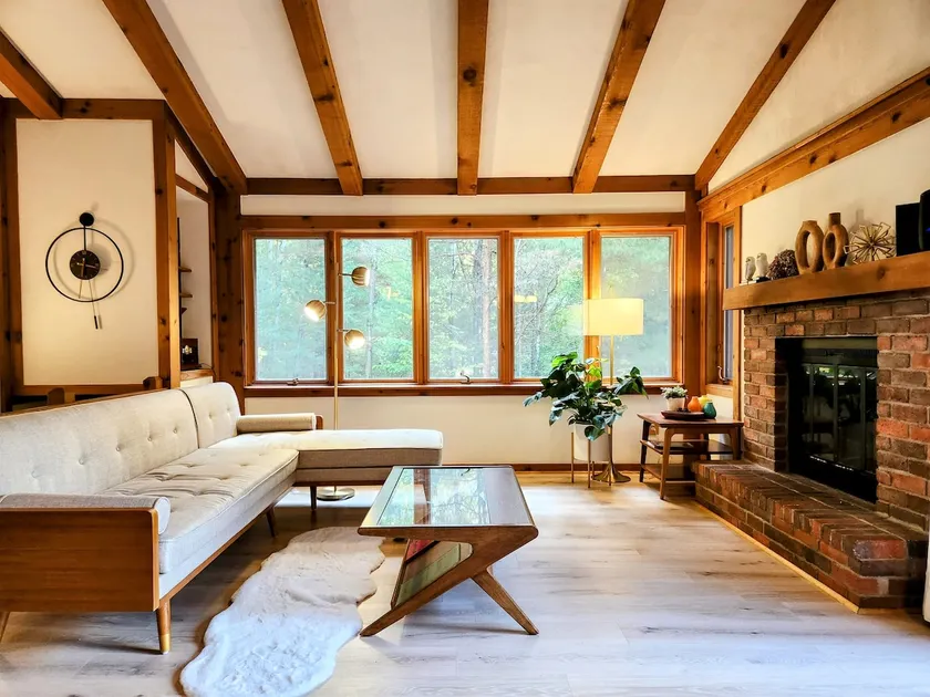 Snowy Owl's Nest-Vacation Home in Harbor Springs - Image 1