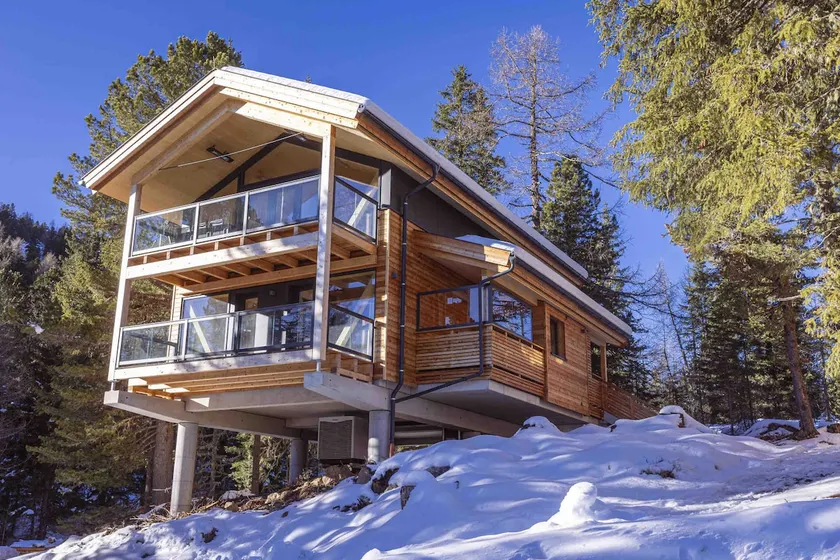 Luxury chalet with sauna & hot tub - Image 1