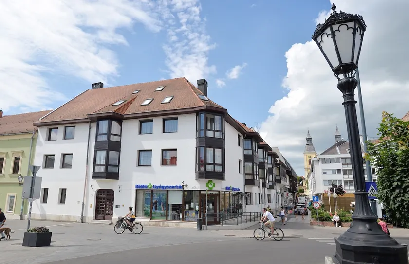 Zalár Apartment - Image 1