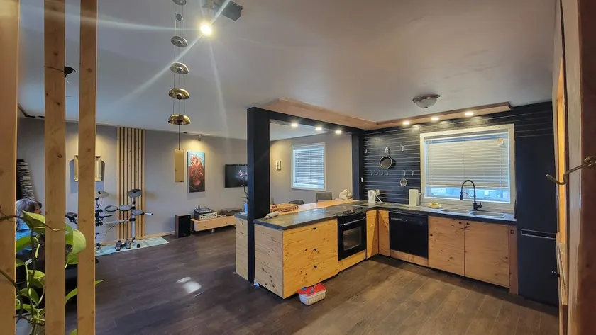 Jassy's guest house - Image 1