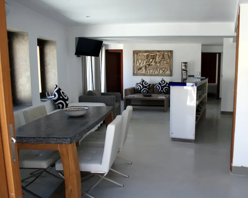 Apartment in Dalt Vila with a terrace and harbor view. - Image 1