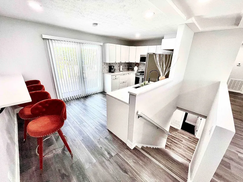 The Launchpad_flight attendant layover_5 bedrooms - Image 1