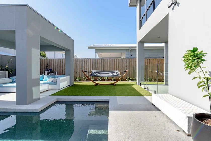 Luxurious beachside home (entire first floor) - Image 1