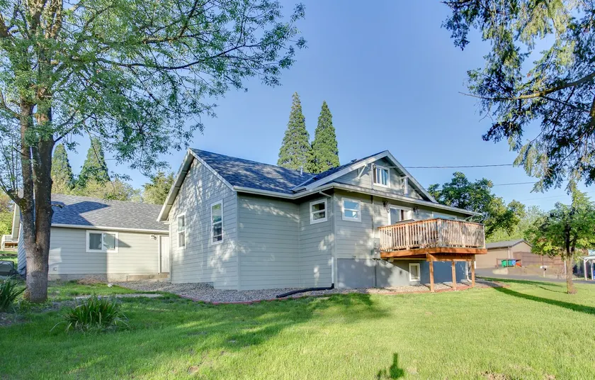 Oak Grove Getaway - Image 1