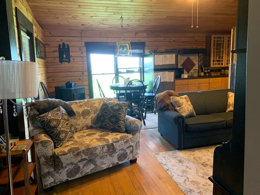 Sunflower Lodge - Image 1