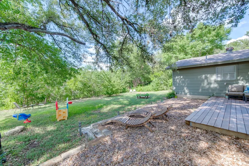 Barton Hills Beauty on Greenbelt near Zilker Park - Image 1