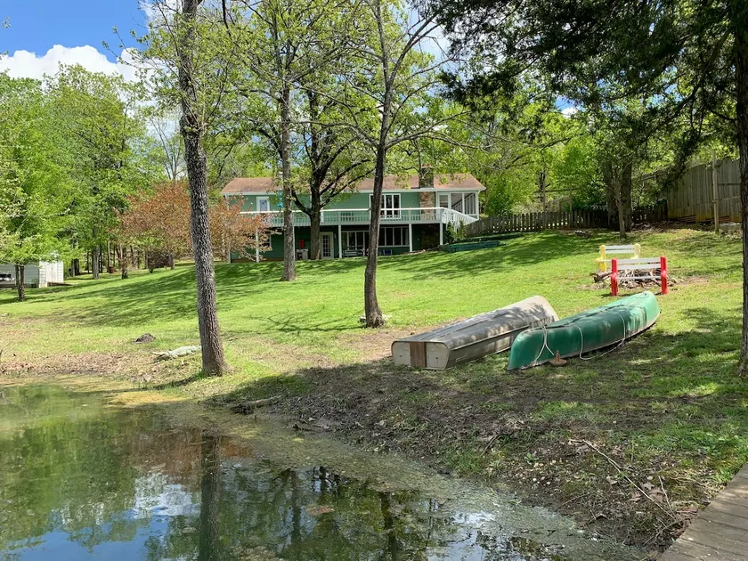 Lakehouse Lilypad | Boats | Game Room | Sleeps 9 - Image 1