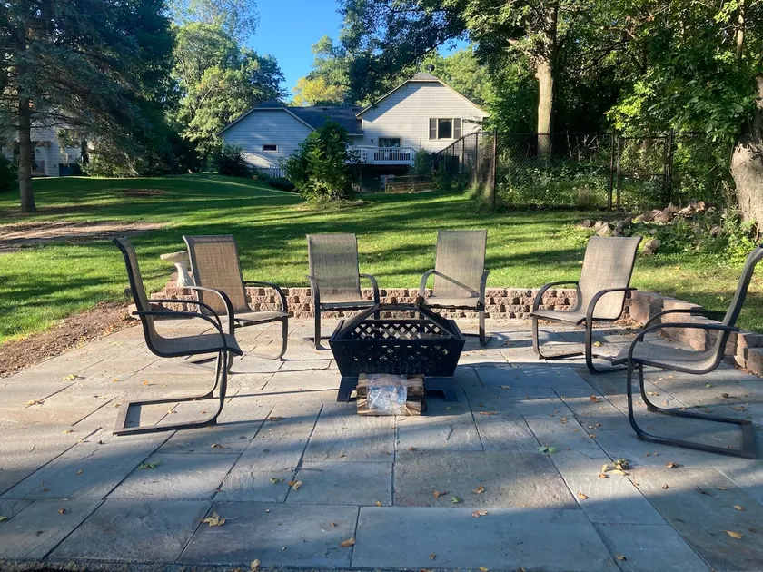 Rustic Retreat on Prior Lake - Image 1