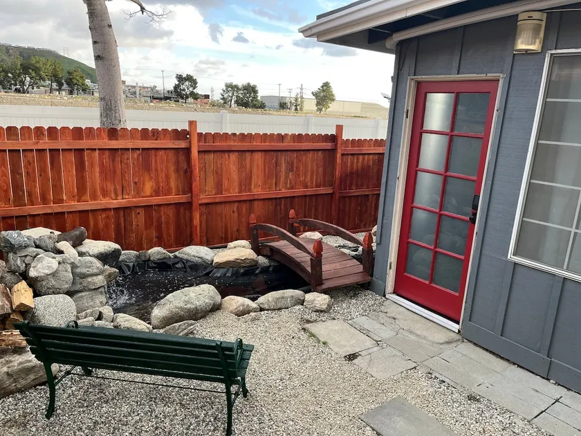 Private Cozy Mountain View with Koi Pond Zen - Image 1