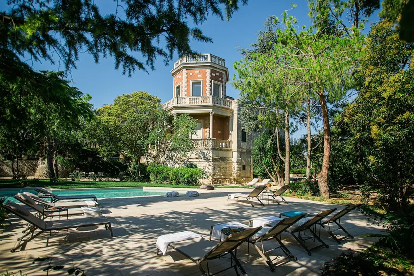 Villa Rosa Resort - Image 1