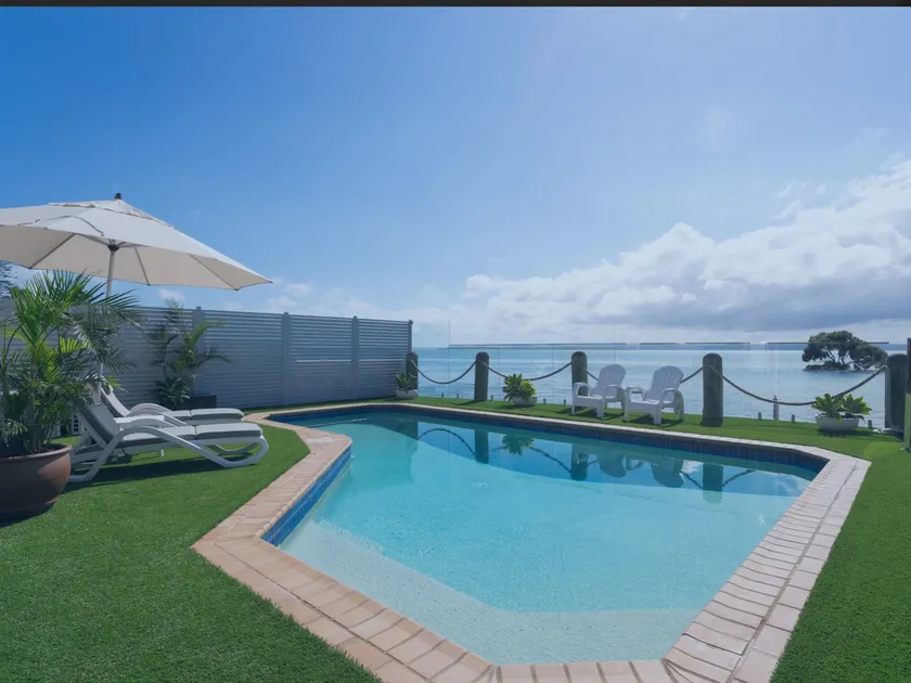 Picturesque Views from the Pool of Moreton Bay - Image 1