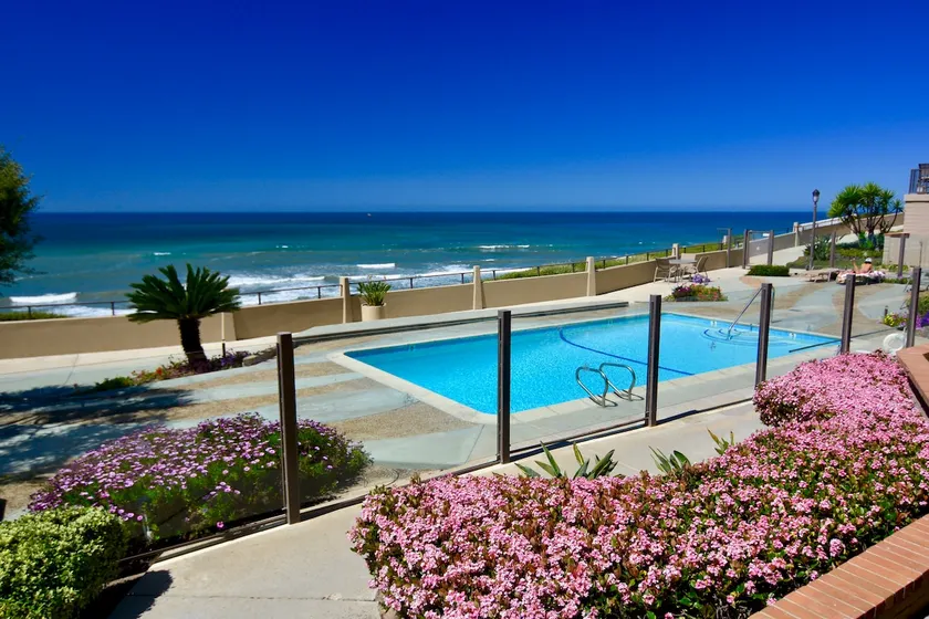 Walk to Beach, Enjoy Pools Pickleball A/C BBQ Crib - Image 1