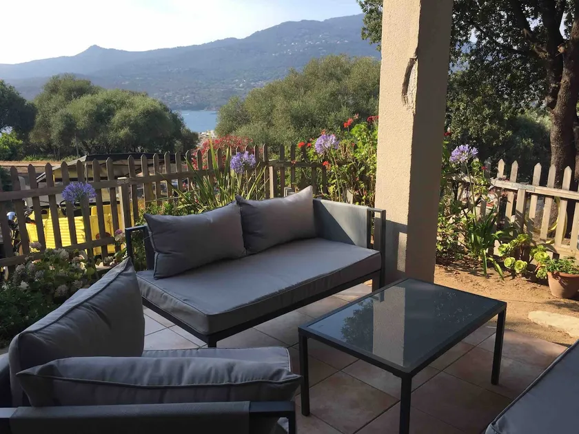 Ground floor of a villa with sea view - Image 1