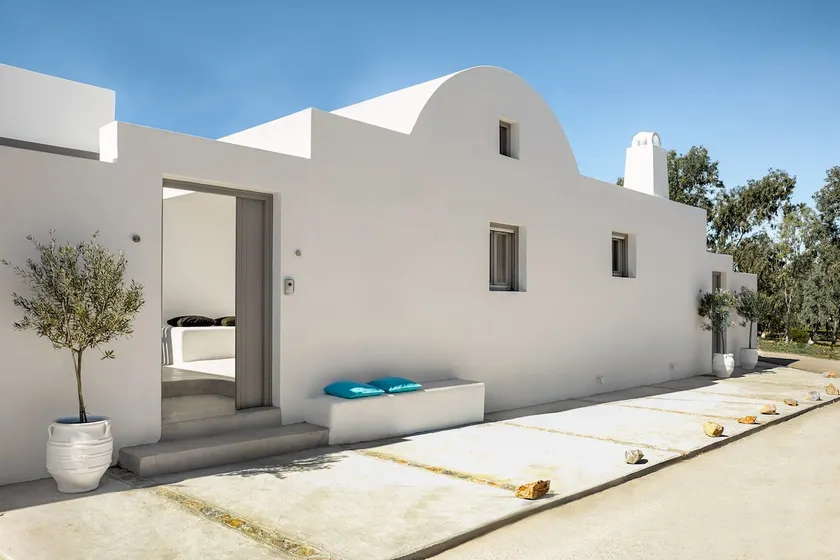 Eolia Kamari Villa - Image 1