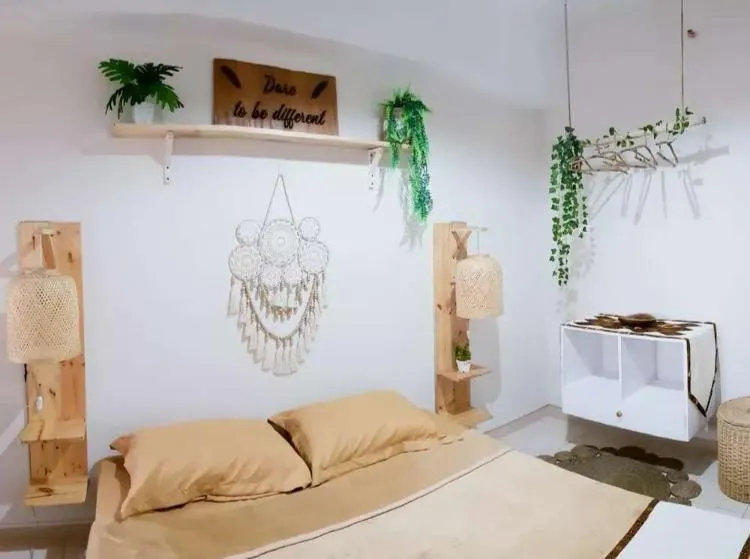 A Famous Vintage 2 Bedrooms Springlake Apartment - Image 1