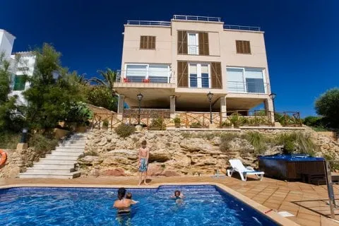 Beautiful villa by the sea with a private pool. - Image 1
